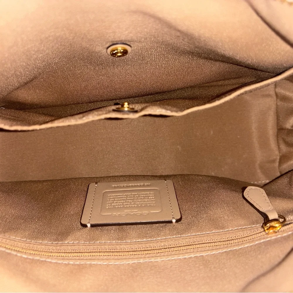 COACH Pebbled Leather laurel Bag in cream/white